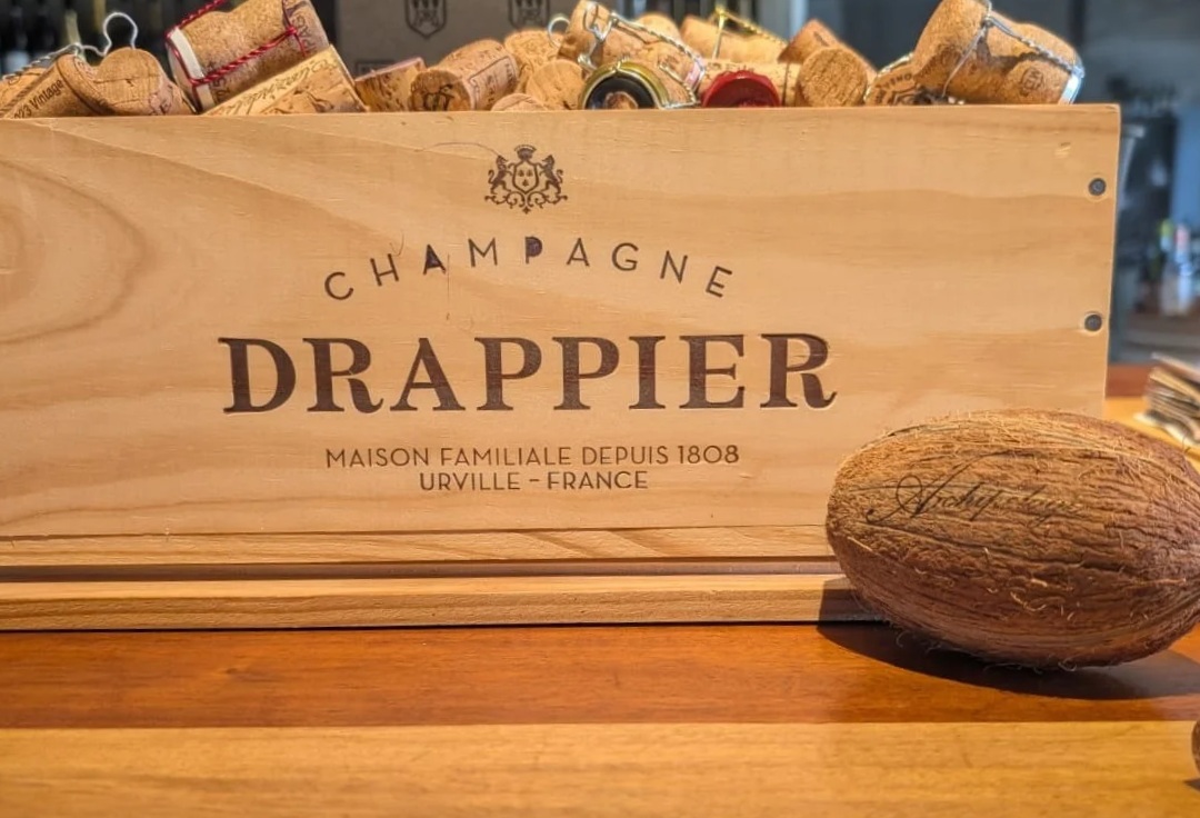 A new week, a fresh opportunity to discover something exceptional. 🥂From distinguished Champagnes to fine wines and spirits, explore a world of craftsmanship and character at Archipelago Wines & Spirits.Wishing you a wonderful start to the week!
